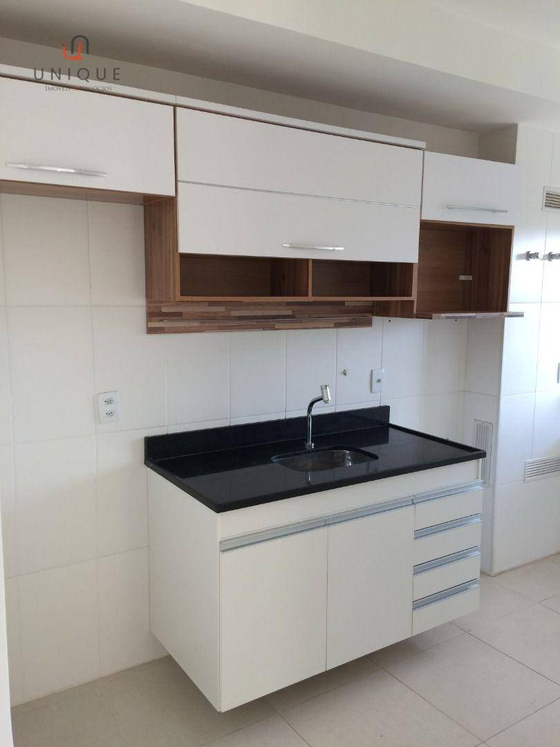 Apartamento à venda com 3 quartos, 77m² - Foto 1
