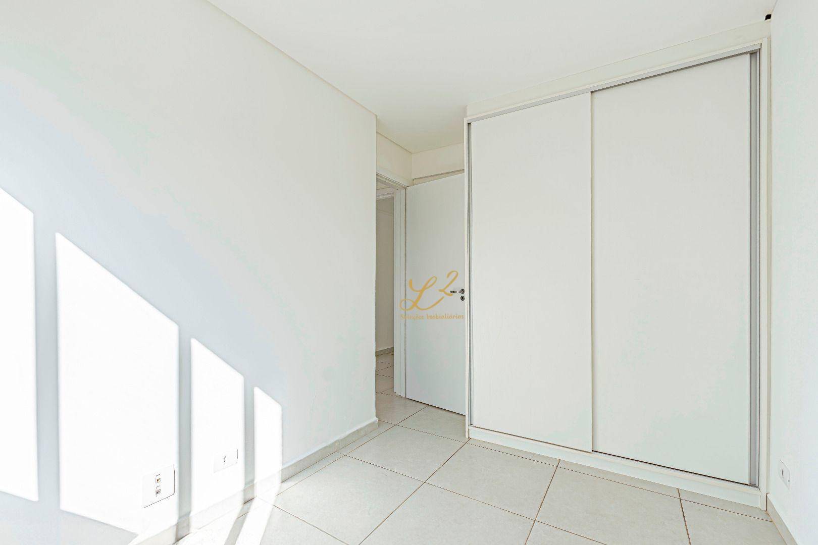 Apartamento para alugar com 2 quartos, 64m² - Foto 21