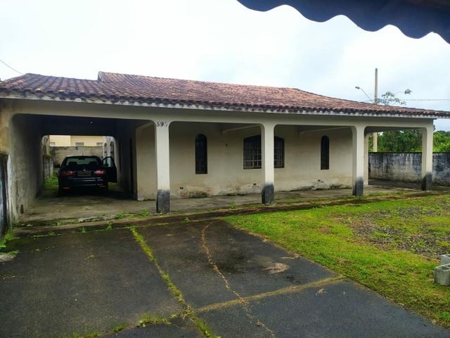 Casa à venda com 3 quartos, 300m² - Foto 1