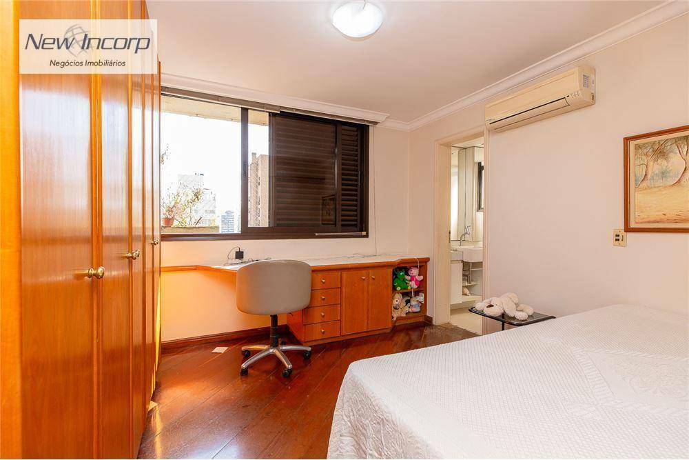 Apartamento à venda com 3 quartos, 144m² - Foto 27