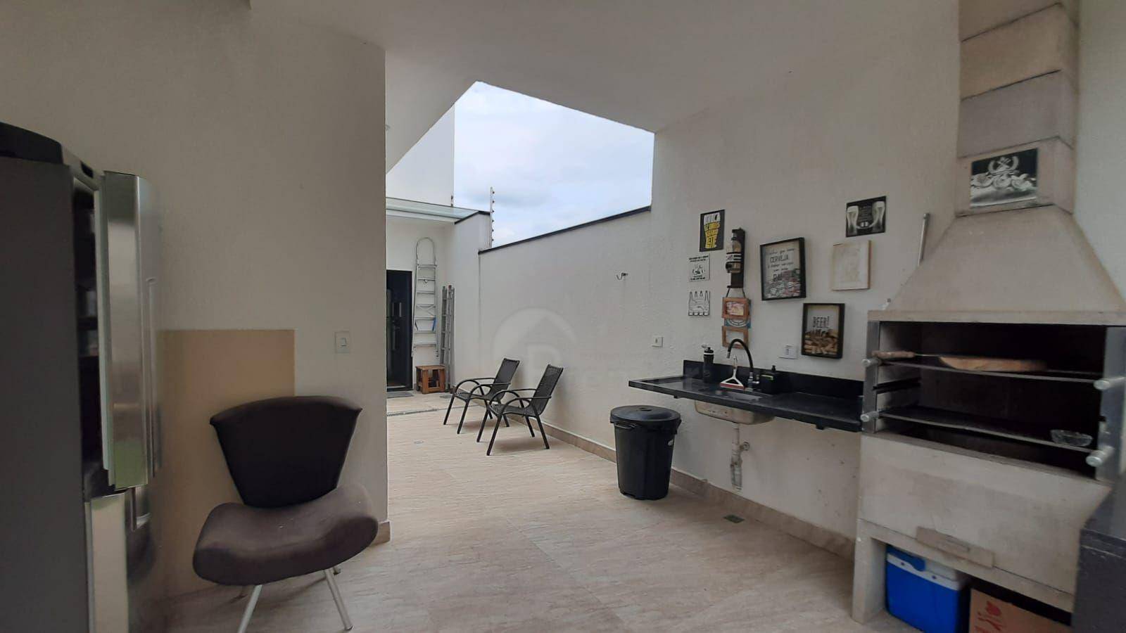 Casa à venda com 4 quartos, 146m² - Foto 14