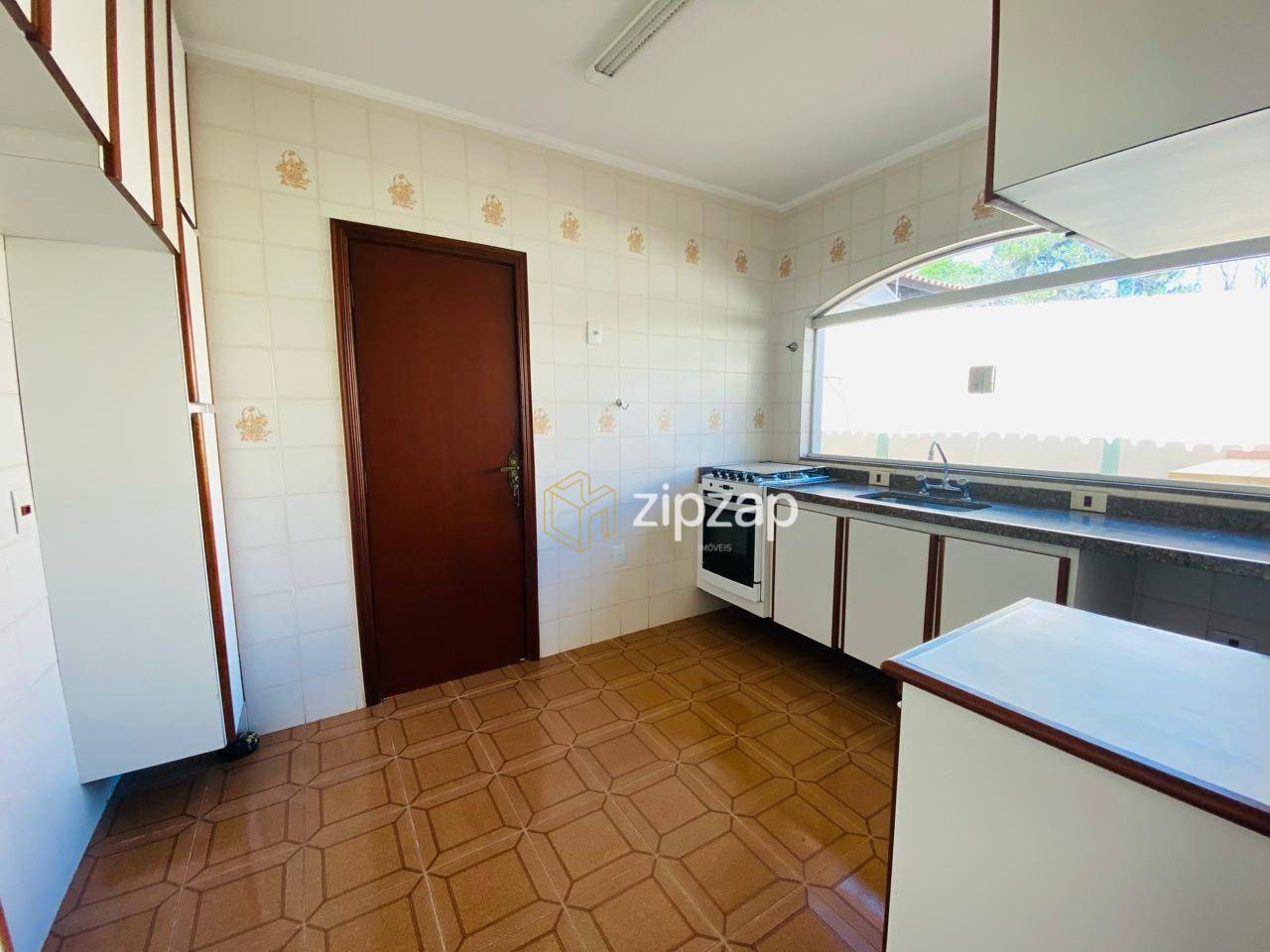 Casa à venda e aluguel com 3 quartos, 450m² - Foto 12