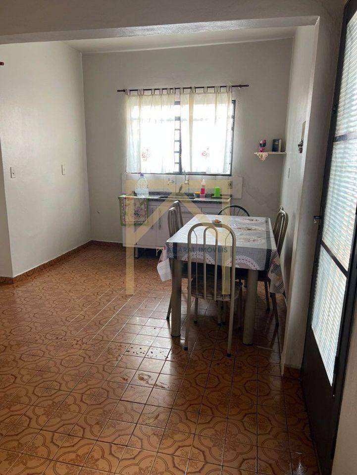 Casa à venda com 2 quartos, 92m² - Foto 3