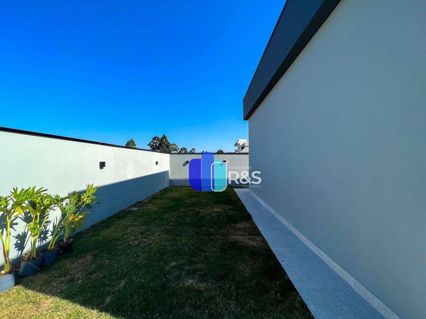 Casa de Condomínio à venda com 3 quartos, 242m² - Foto 22