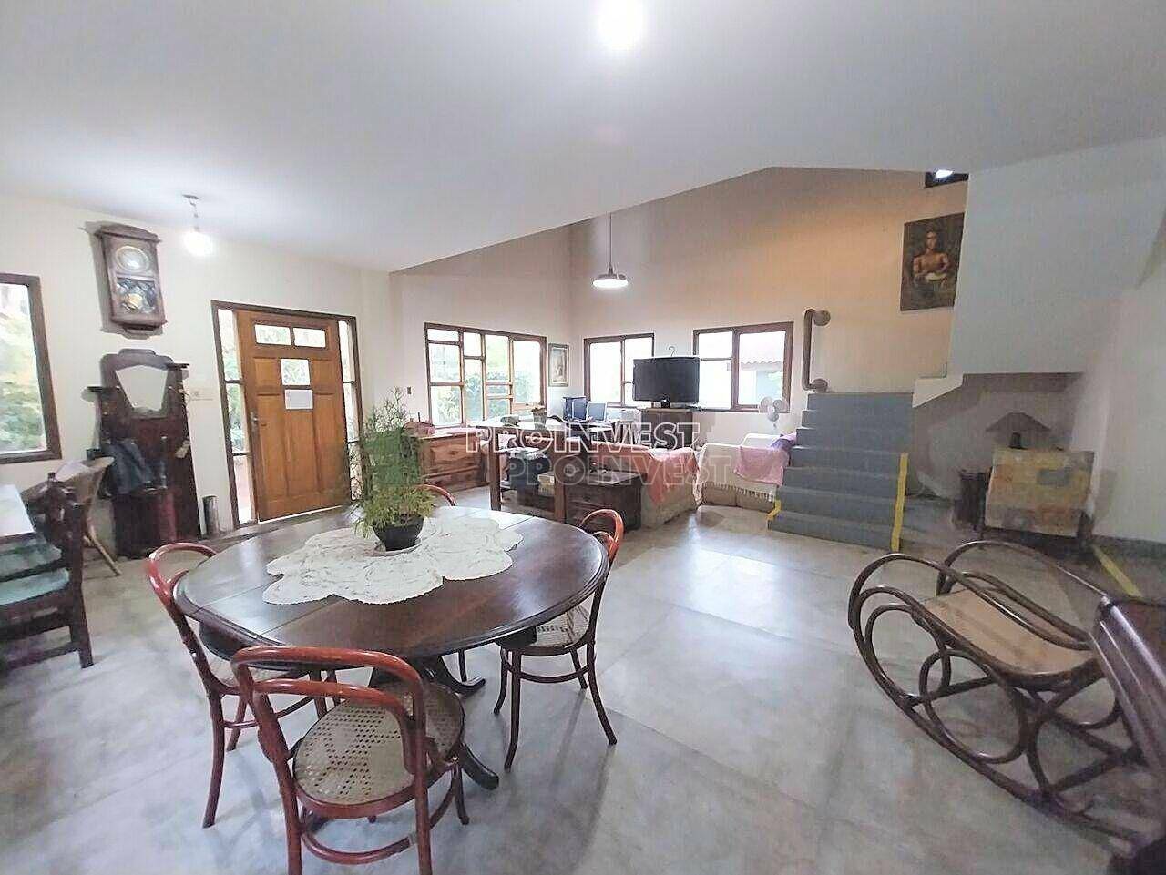 Casa de Condomínio à venda com 4 quartos, 237m² - Foto 2