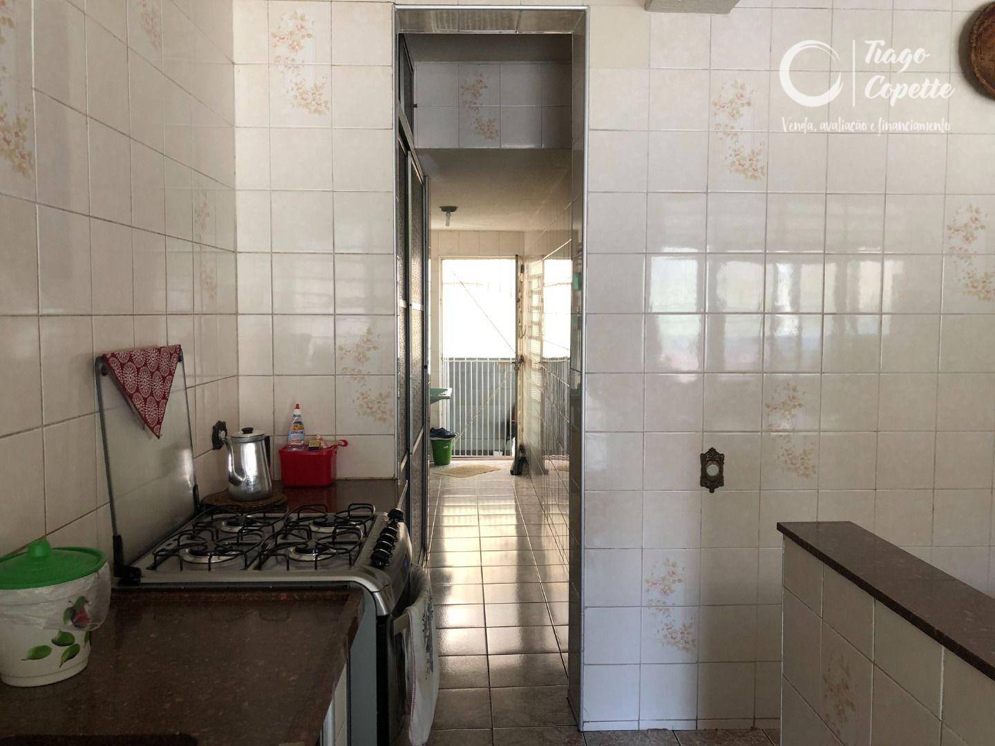 Casa à venda com 4 quartos, 242m² - Foto 9