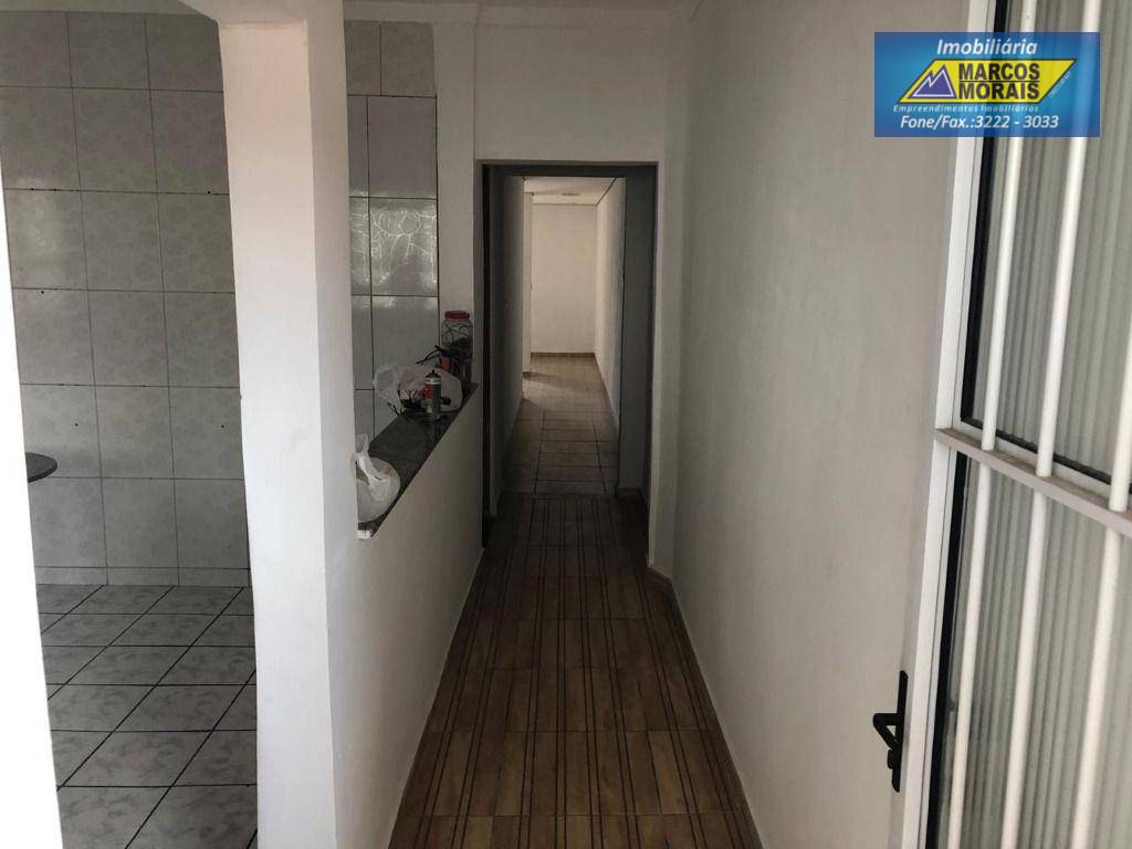 Casa à venda com 3 quartos, 180m² - Foto 11