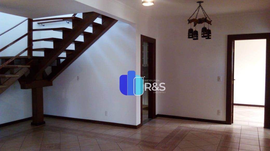 Casa de Condomínio à venda com 3 quartos, 206m² - Foto 4