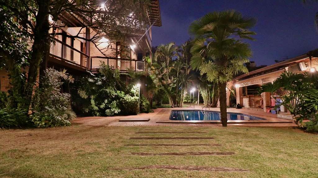 Casa de Condomínio à venda com 7 quartos, 1351m² - Foto 13