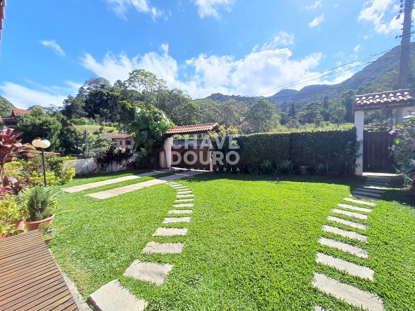 Casa à venda com 3 quartos, 173m² - Foto 3