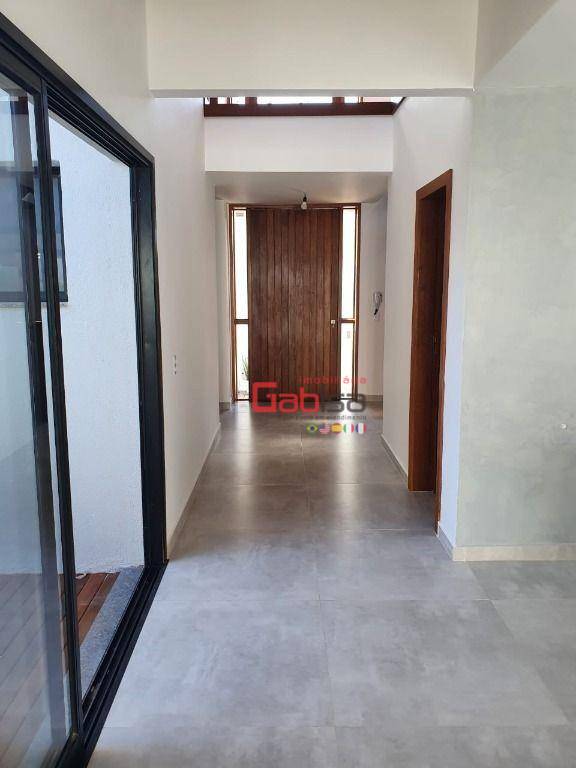 Casa à venda com 4 quartos, 299m² - Foto 3