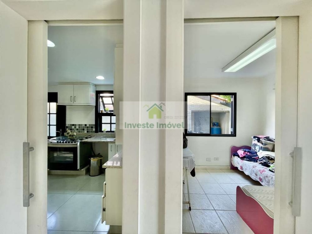 Casa de Condomínio à venda com 4 quartos, 250m² - Foto 29