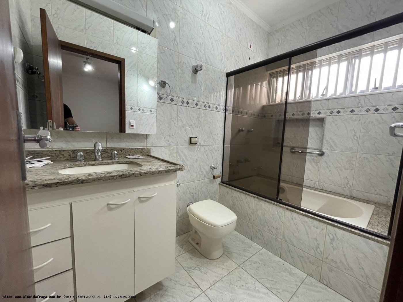 Casa para alugar com 3 quartos, 375m² - Foto 16