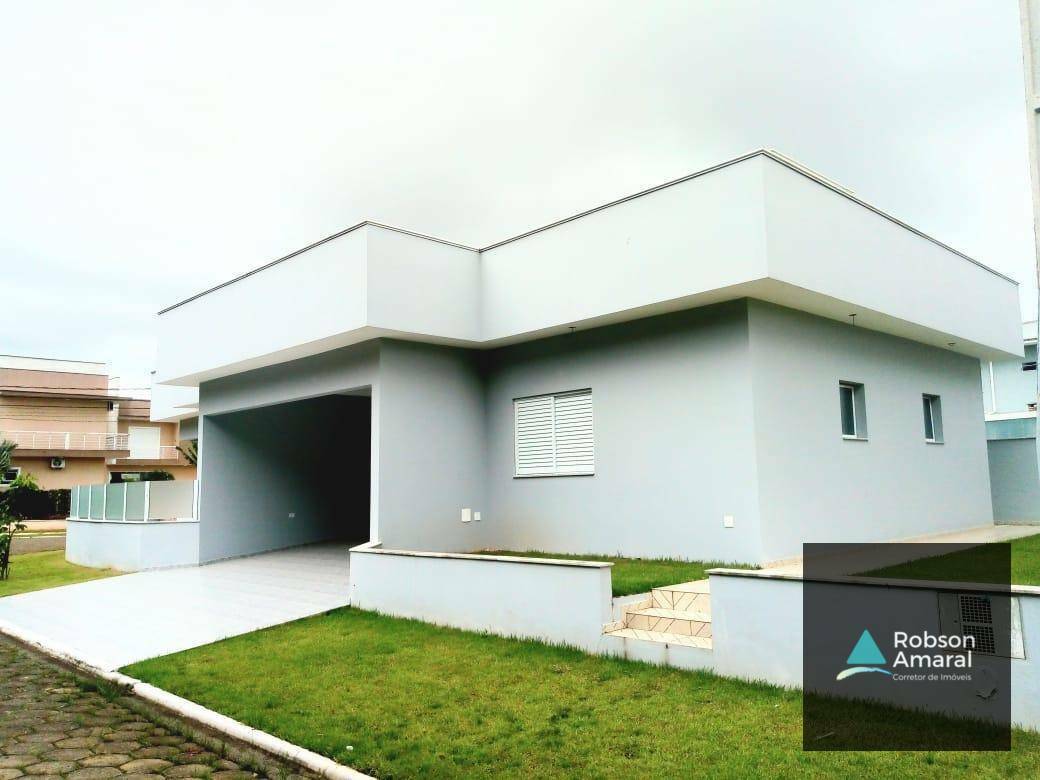 Casa à venda com 4 quartos, 200m² - Foto 2