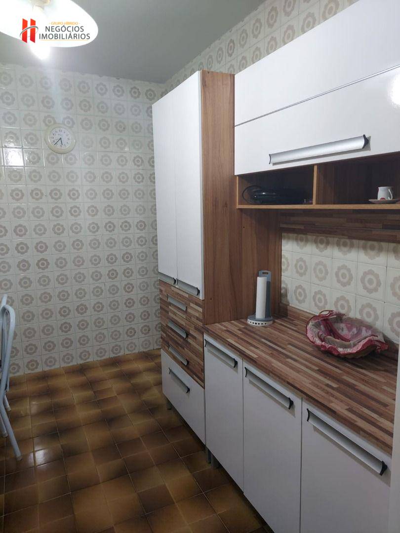 Apartamento à venda com 2 quartos, 72m² - Foto 5