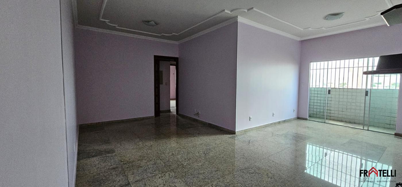 Apartamento à venda com 3 quartos - Foto 2