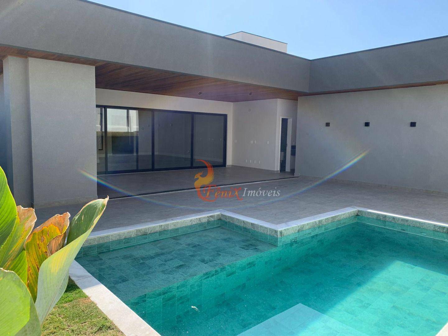 Casa de Condomínio à venda com 4 quartos, 300m² - Foto 2