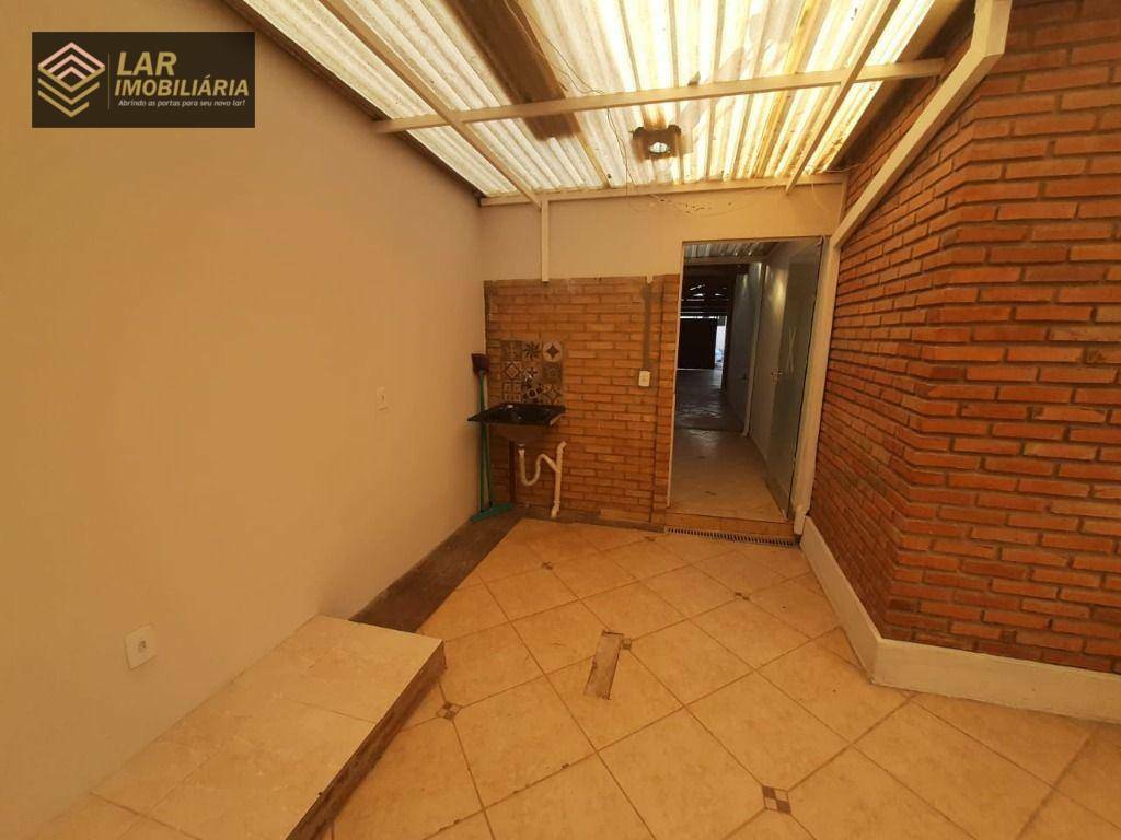 Casa para alugar com 3 quartos, 160m² - Foto 7