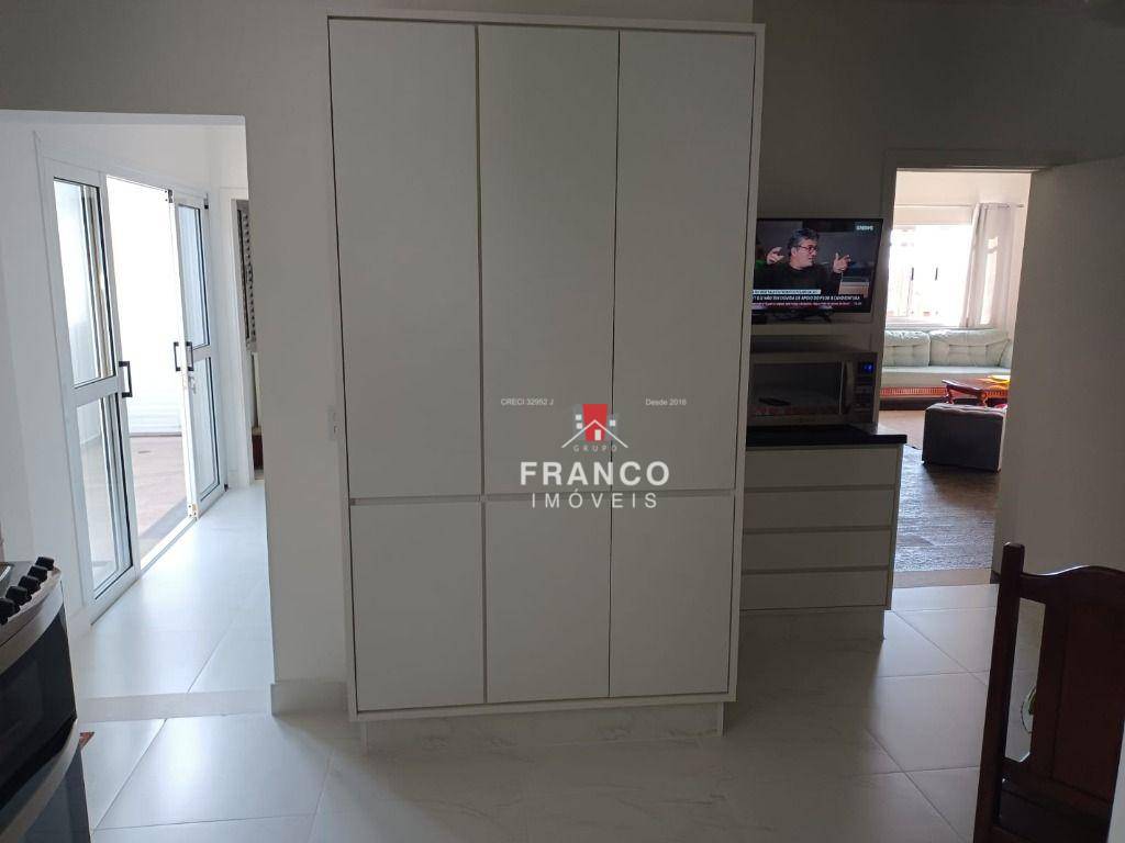 Casa à venda com 3 quartos, 172m² - Foto 25