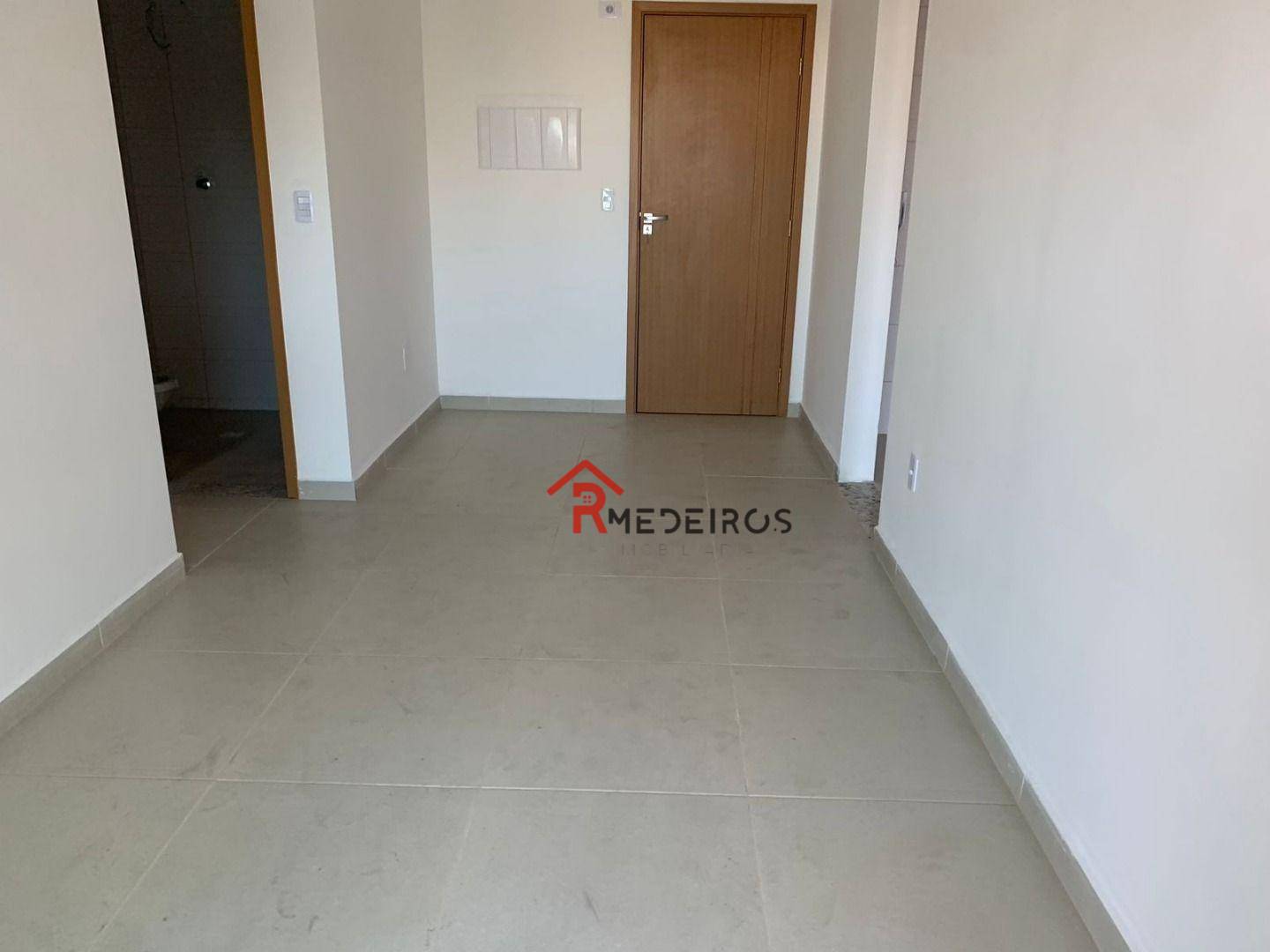 Apartamento à venda com 2 quartos, 70m² - Foto 7