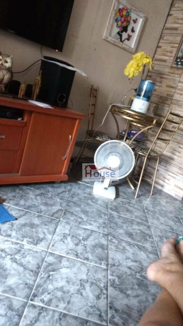 Apartamento à venda com 1 quarto, 60m² - Foto 2