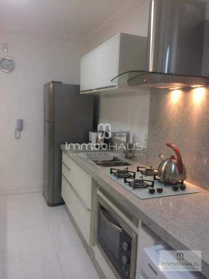 Apartamento à venda com 3 quartos, 116m² - Foto 7