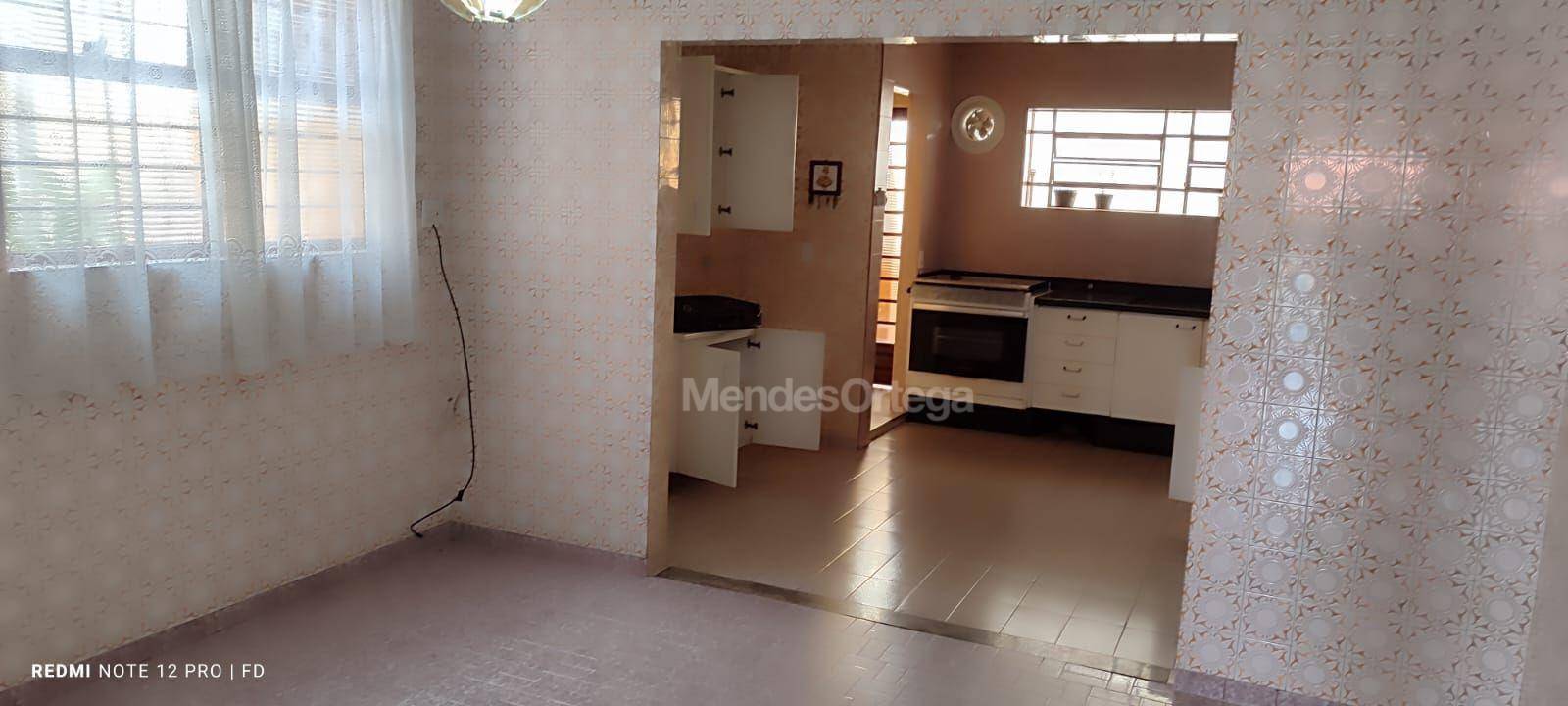 Casa para alugar com 2 quartos, 70m² - Foto 5