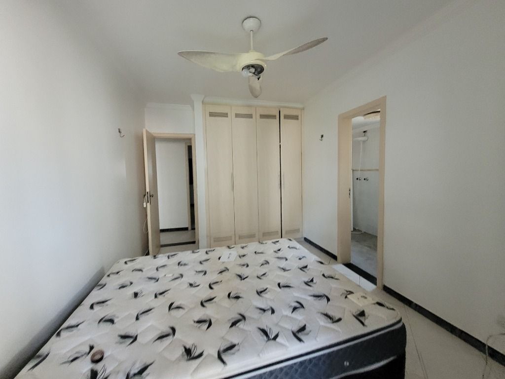 Apartamento à venda com 4 quartos, 140m² - Foto 8