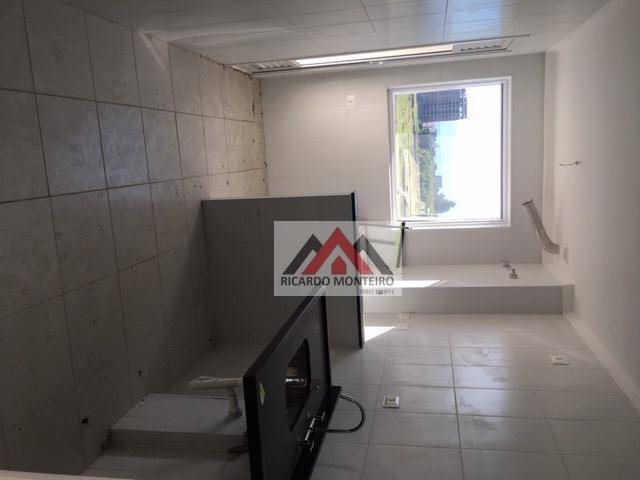 Apartamento à venda com 3 quartos, 111m² - Foto 2