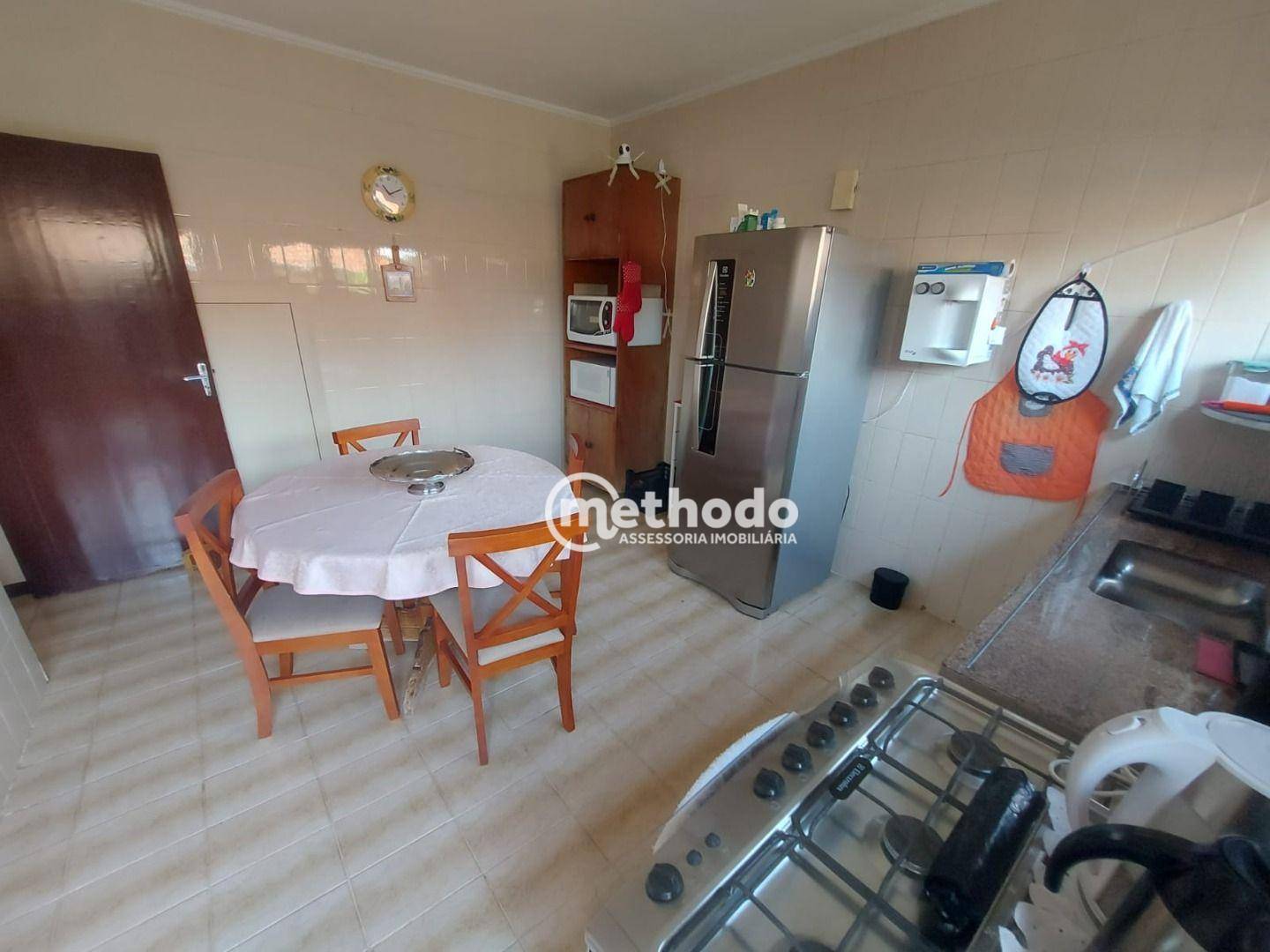 Casa à venda com 3 quartos, 213m² - Foto 6