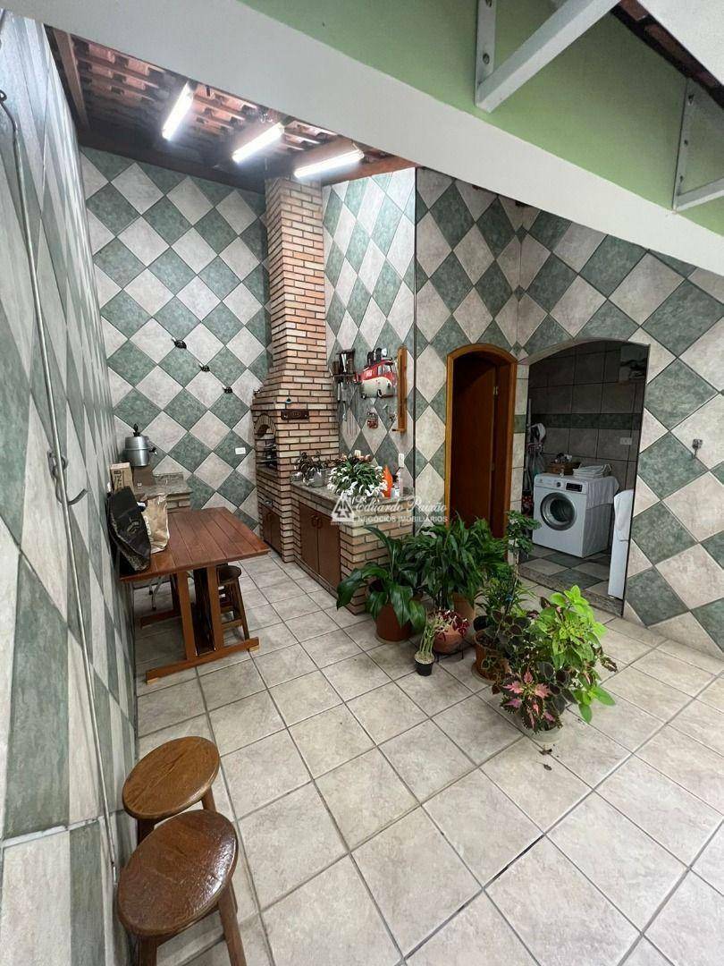 Sobrado à venda e aluguel com 3 quartos, 220m² - Foto 33