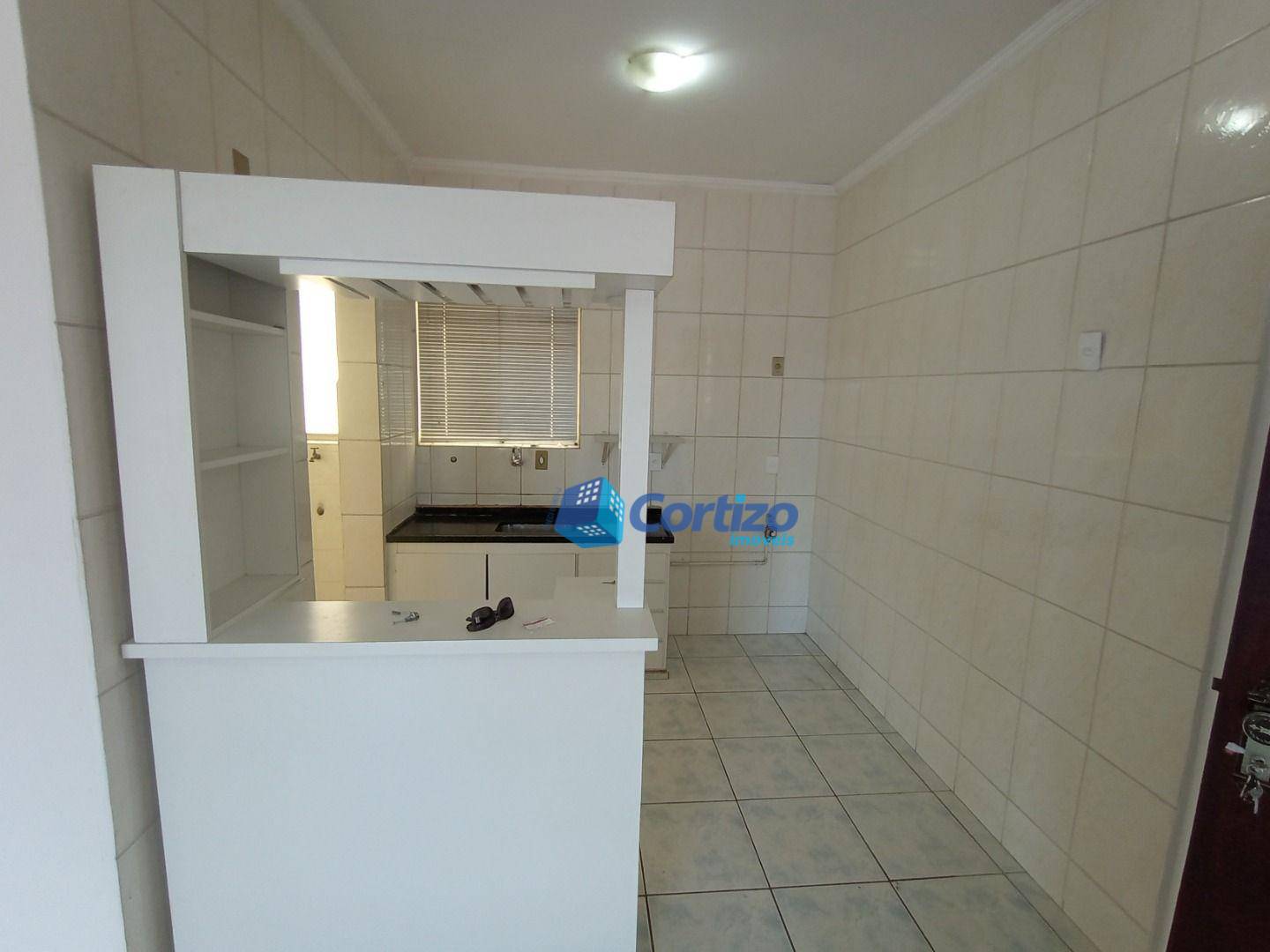 Apartamento para alugar com 2 quartos, 65m² - Foto 14