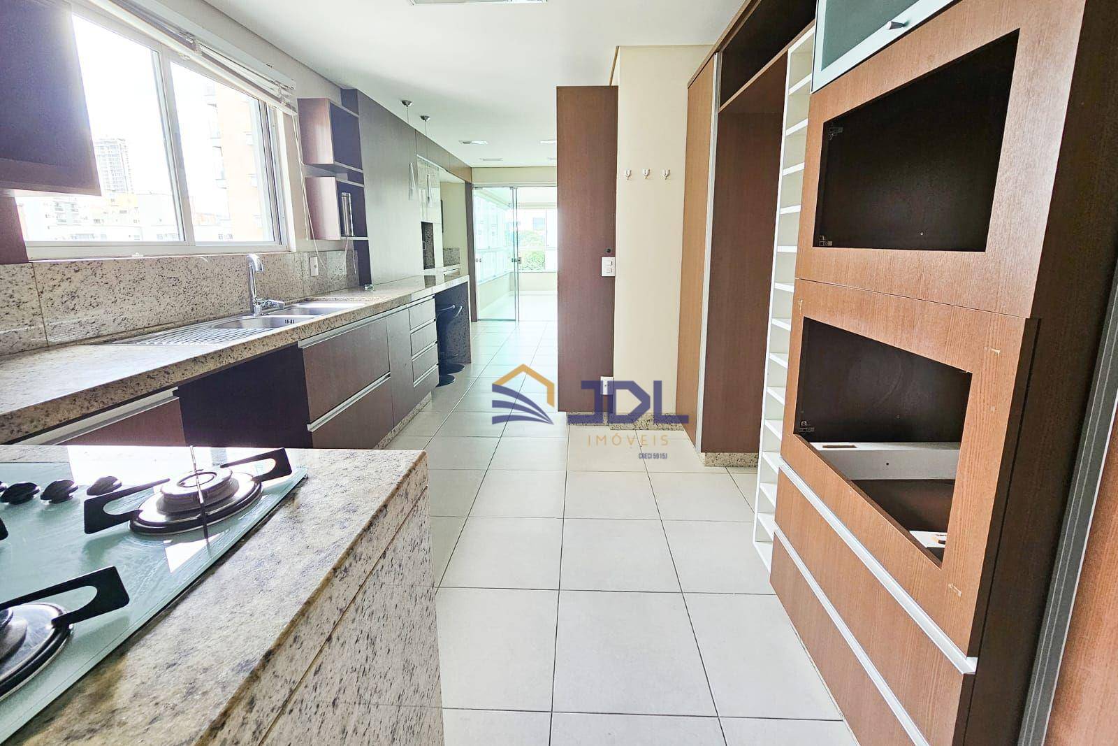 Apartamento à venda com 4 quartos, 167m² - Foto 13