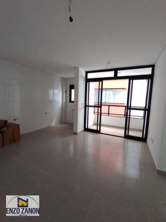 Apartamento à venda com 2 quartos, 60m² - Foto 2