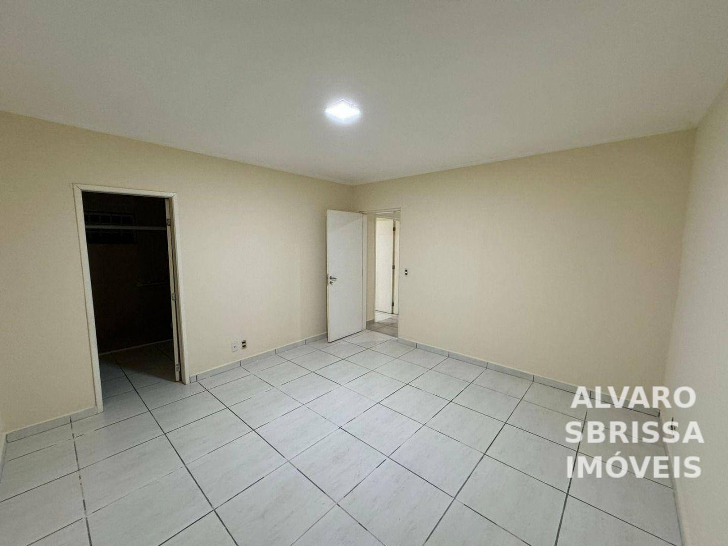 Casa à venda com 3 quartos, 130m² - Foto 8