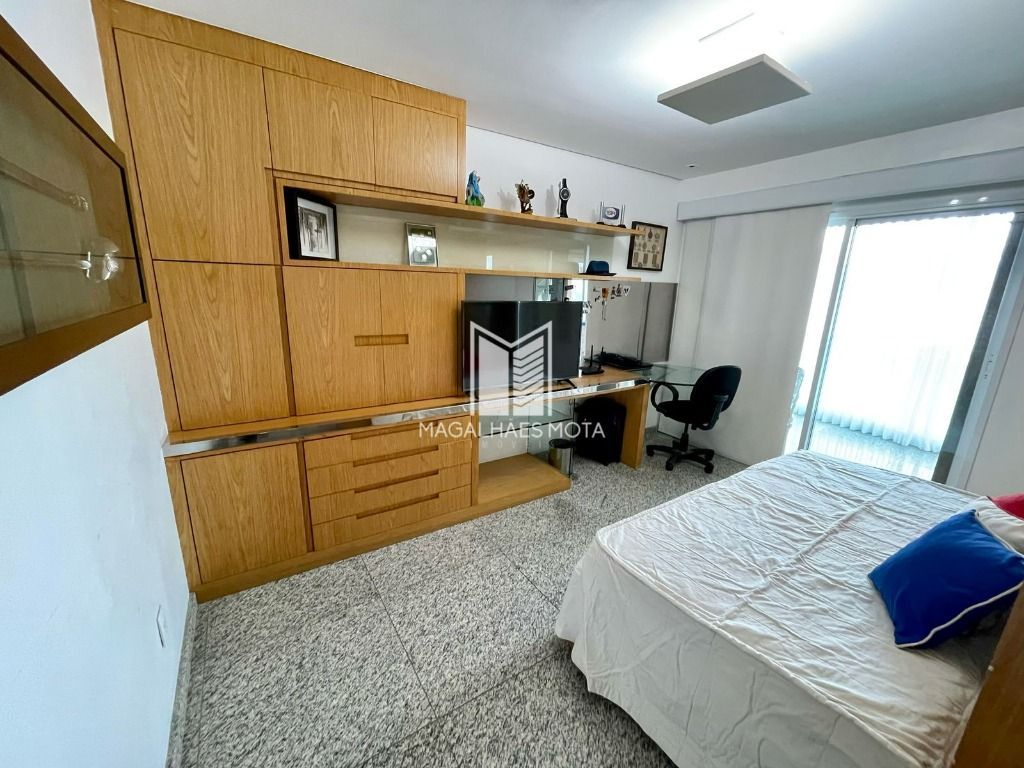 Apartamento à venda com 3 quartos, 315m² - Foto 11