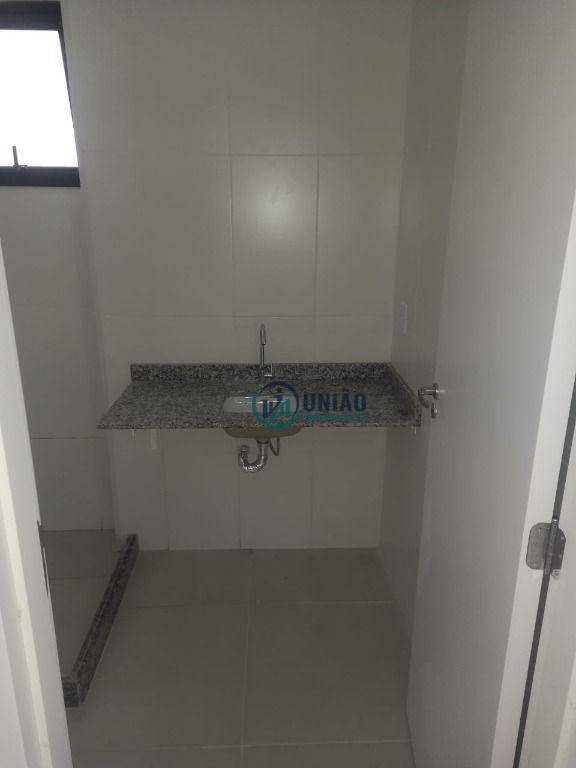 Apartamento à venda com 2 quartos, 75m² - Foto 27