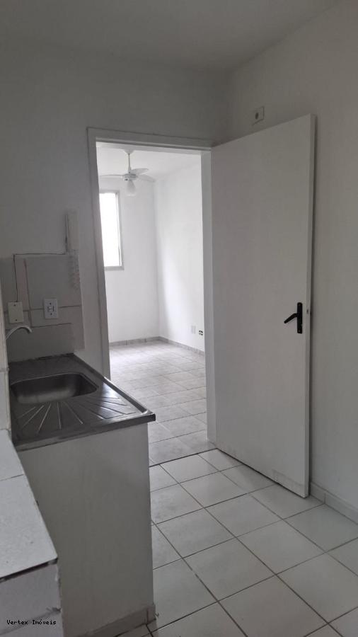 Apartamento à venda com 2 quartos - Foto 2