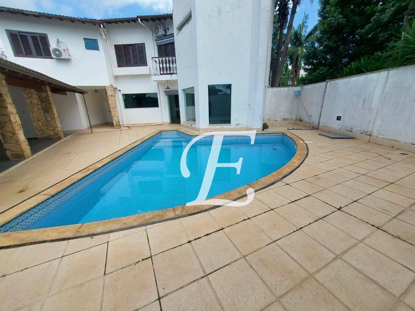 Casa de Condomínio para alugar com 4 quartos, 362m² - Foto 14