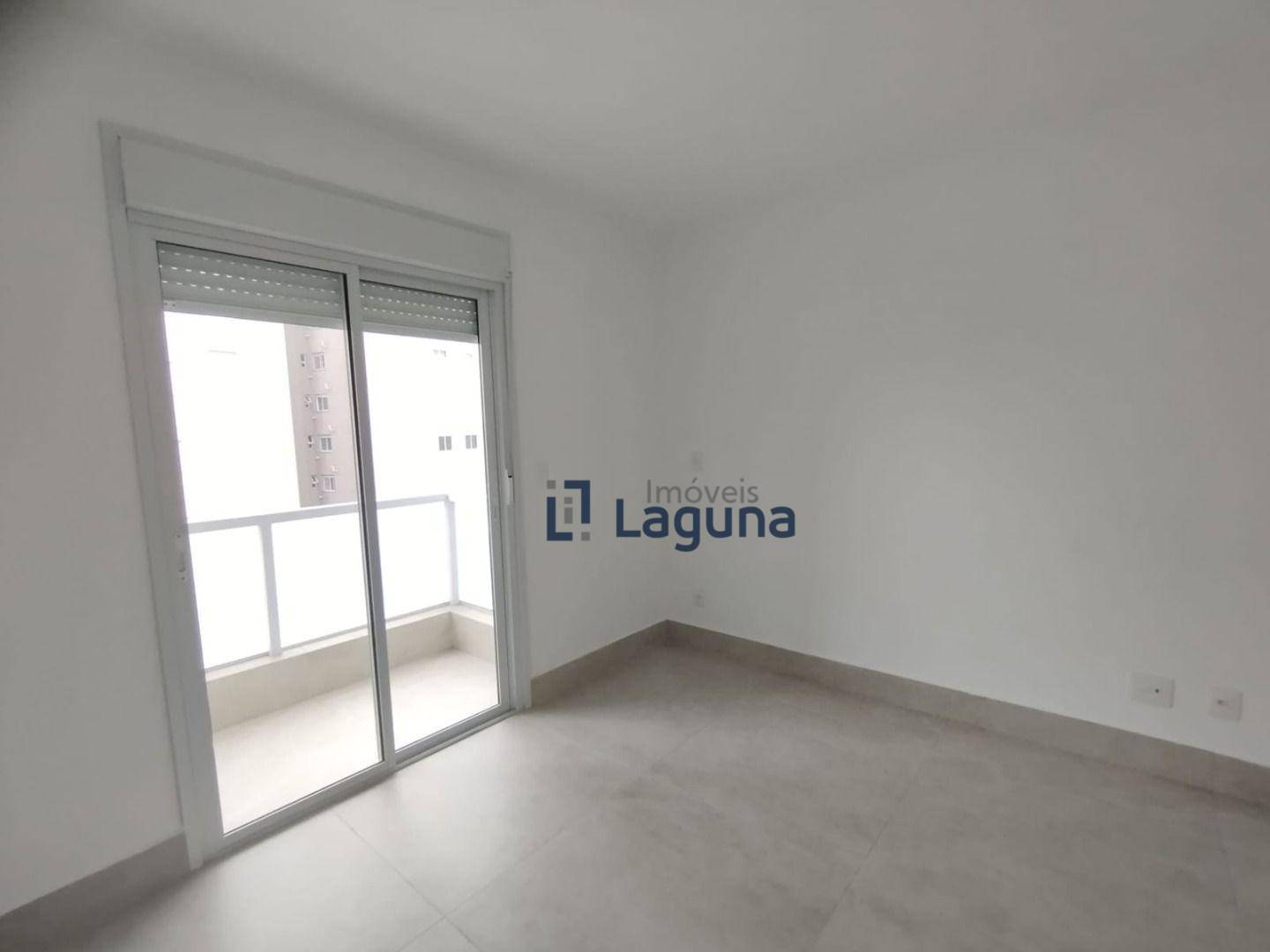 Apartamento para alugar com 2 quartos, 70m² - Foto 8