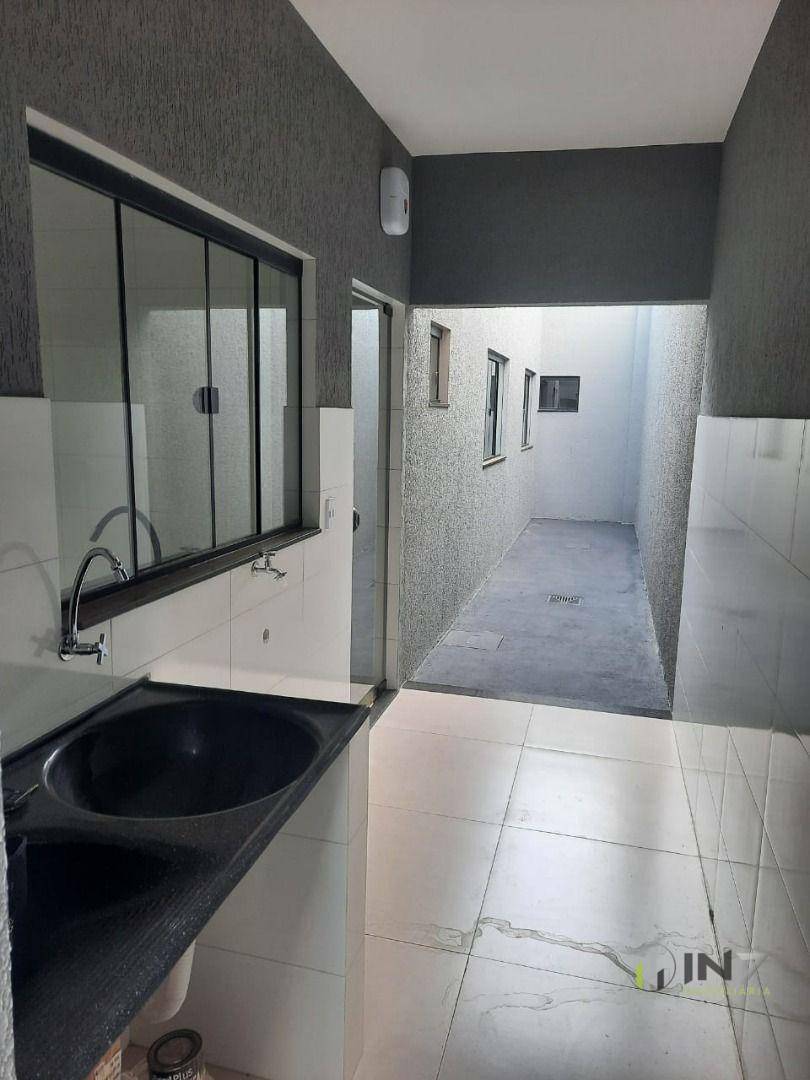 Casa à venda com 2 quartos, 103m² - Foto 4