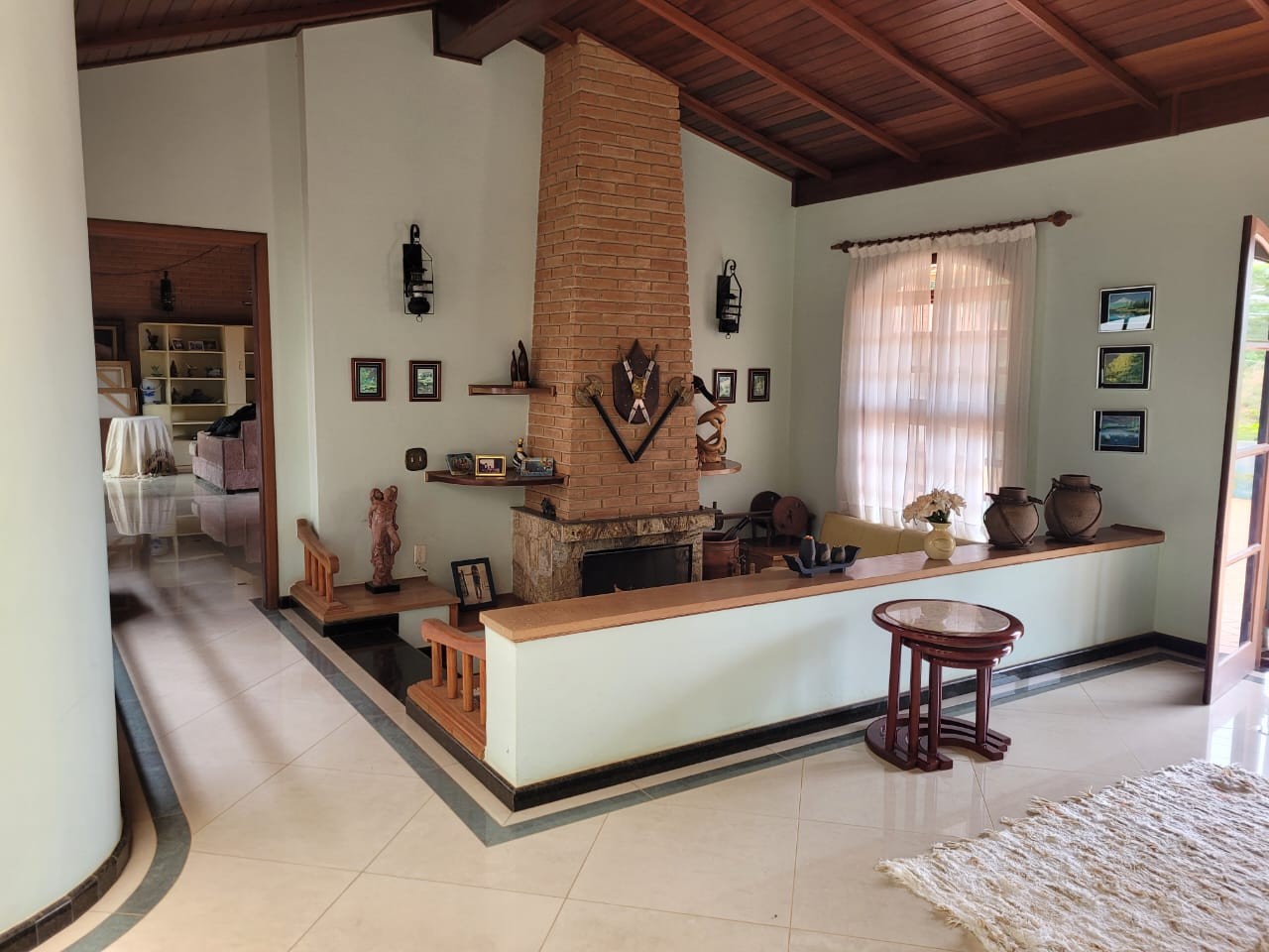 Casa à venda com 4 quartos, 2000m² - Foto 1