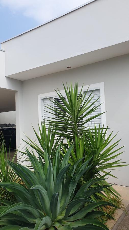 Casa à venda com 3 quartos, 300m² - Foto 2