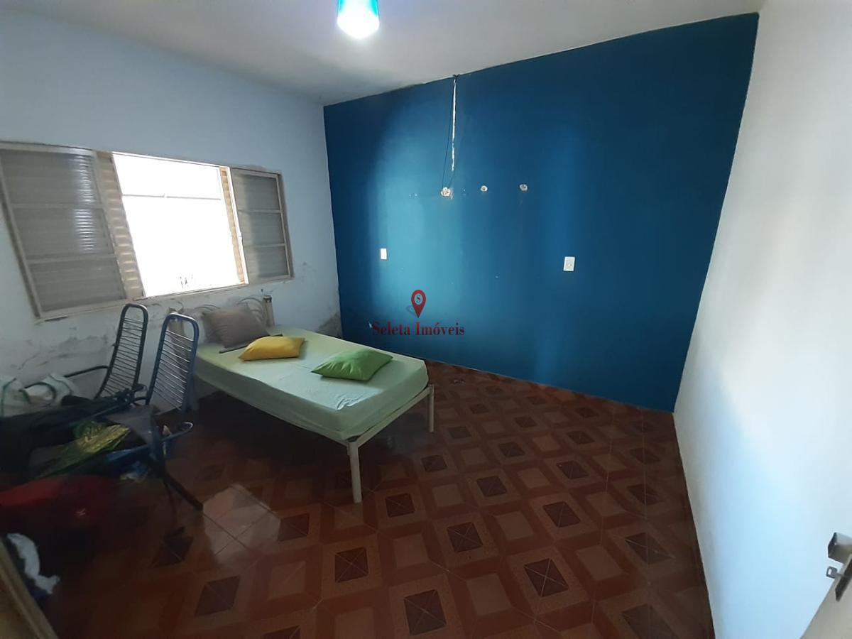 Casa à venda com 2 quartos, 250m² - Foto 7