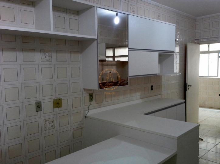 Apartamento à venda e aluguel com 3 quartos, 240m² - Foto 9