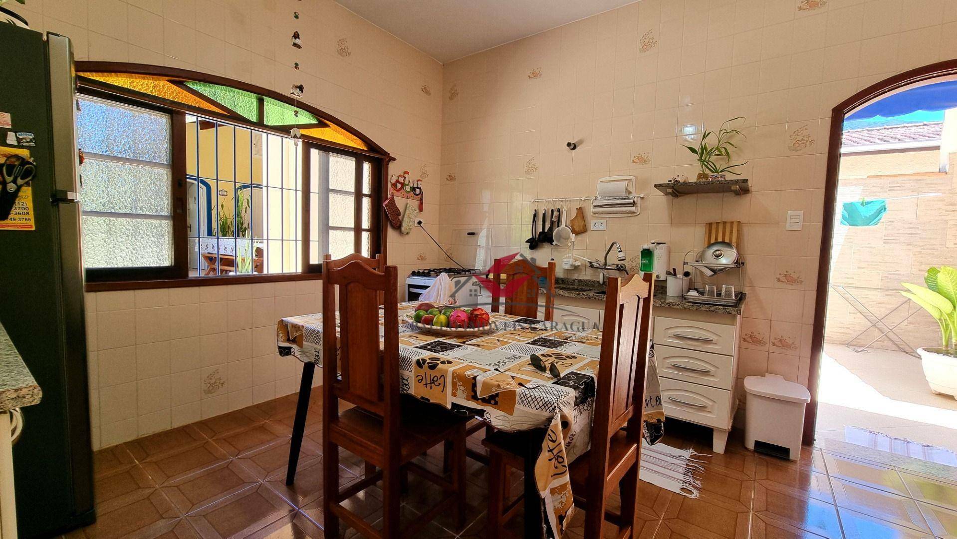 Casa de Condomínio à venda com 3 quartos, 209m² - Foto 20