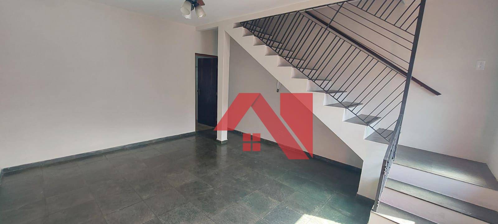 Sobrado para alugar com 2 quartos, 80m² - Foto 1