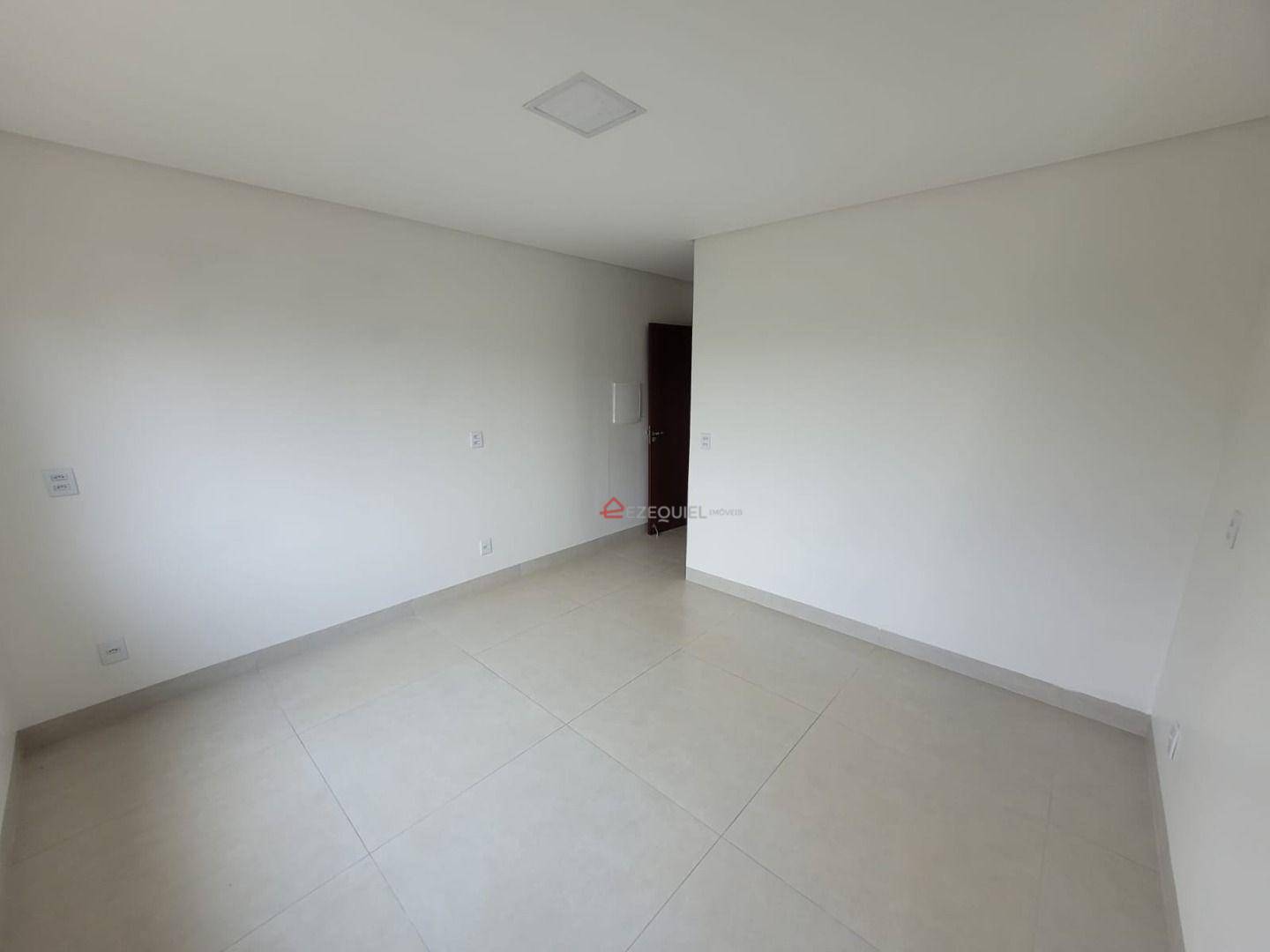 Casa para alugar com 2 quartos, 150m² - Foto 13