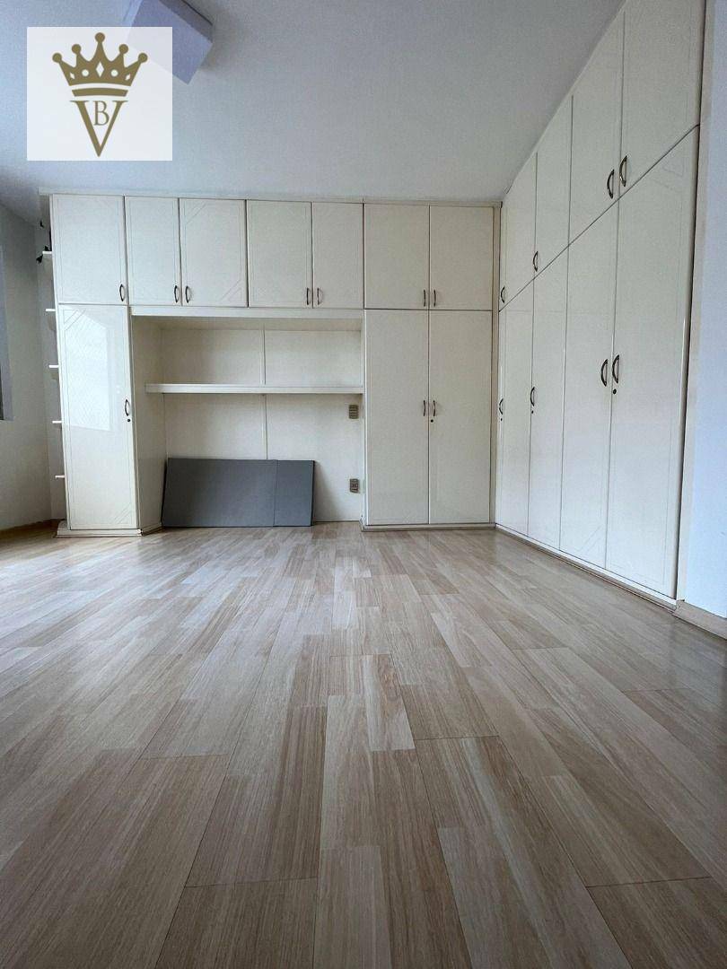 Apartamento à venda com 3 quartos, 200m² - Foto 9