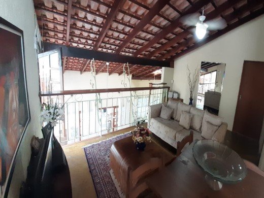 Casa à venda com 4 quartos, 70m² - Foto 12